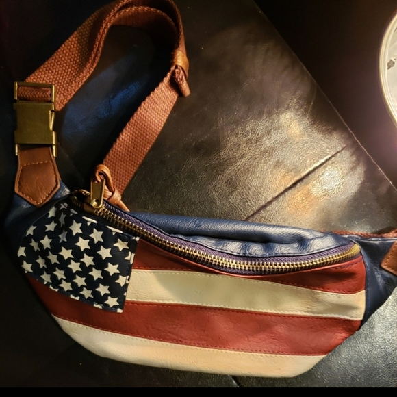 Size M - Picture 2 of 4